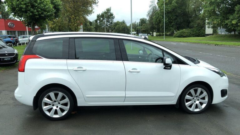 7 seater car hire